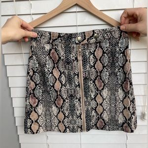 Altar’d State Snakeskin Zip up Skirt size S